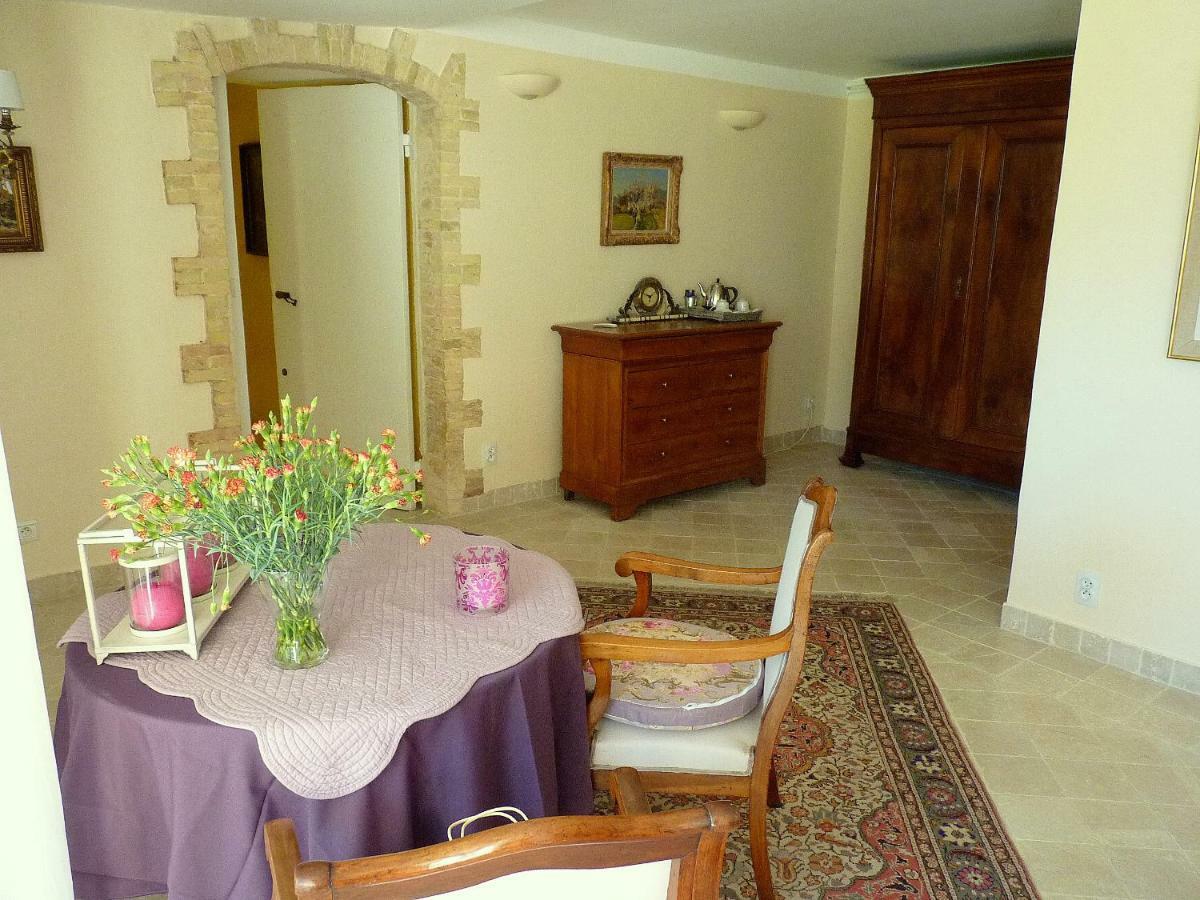 La Royante Bed & Breakfast Aubagne Eksteriør bilde